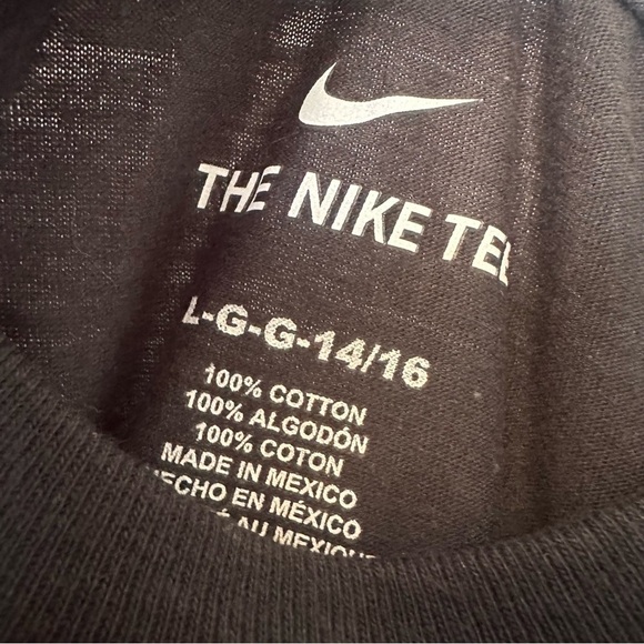 New NWT Nike Tee KANSAS CITY CHIEFS KINGDOM Youth T Shirt Short Sleeved L 14-16 - Picture 5 of 8